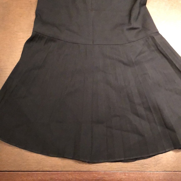 Cute theory suit dress and Jacket Pleated bottom, slightly - Picture 5 of 12